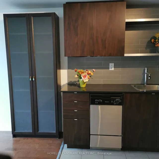 Additional image 16 of 33 Lombard St Unit 201