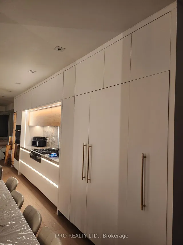 Additional image 39 of 2970B Bayview Ave