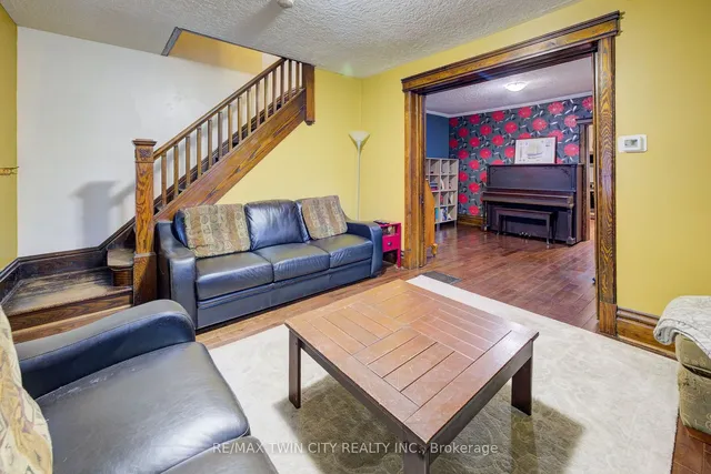 Additional image 11 of 118 College St