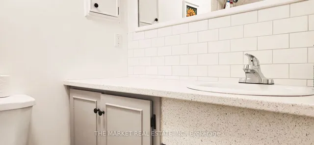 Additional image 7 of 785 Brown's Line Unit 301