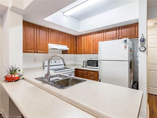 Additional image 8 of 3045 Finch Ave Unit 2079