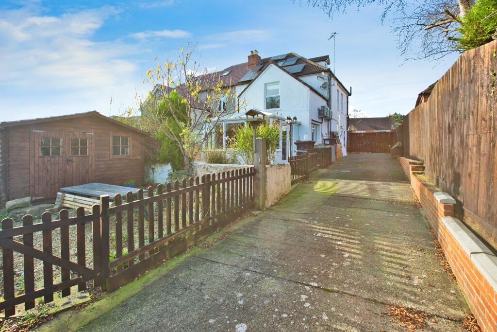 Additional image 22 of Grove Avenue, Yeovil