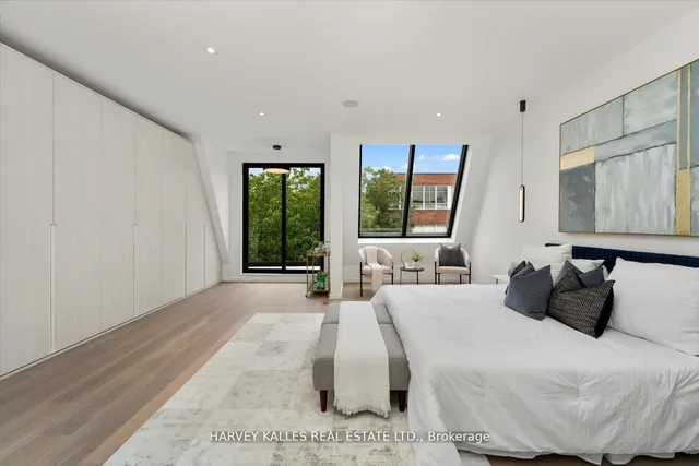 Additional image 27 of 697 Richmond St