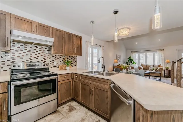 Additional image 42 of 205 Eden Oak Trail