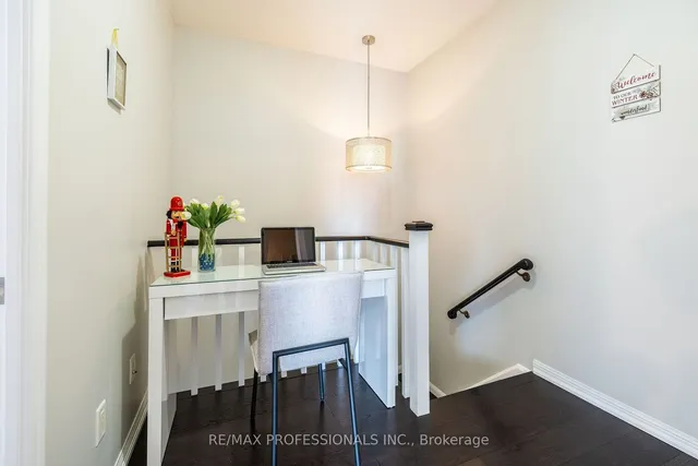 Additional image 16 of 15 Windermere Ave Unit TH101