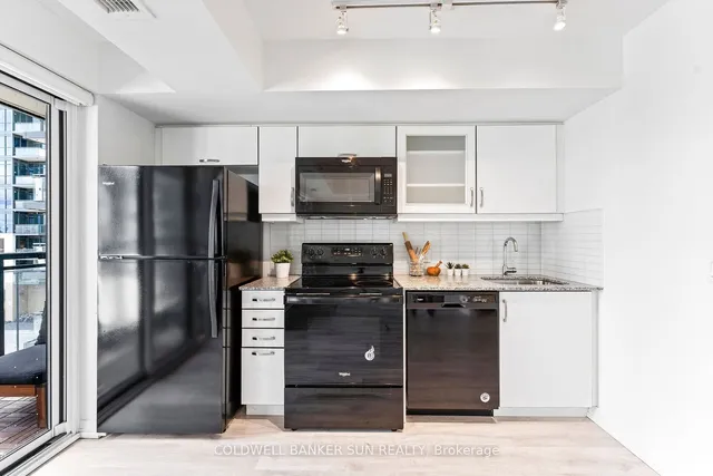 Additional image 21 of 30 Meadowglen Pl Unit 304