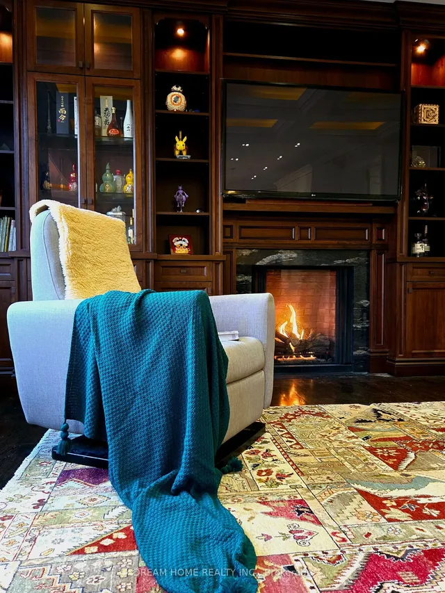 Additional image 8 of 276 Dunview Ave