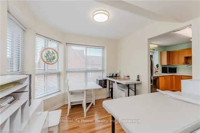 Additional image 10 of 20 ST GEORGE St Unit 302