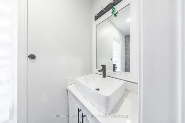 Additional image 5 of 81 Trumpeter St