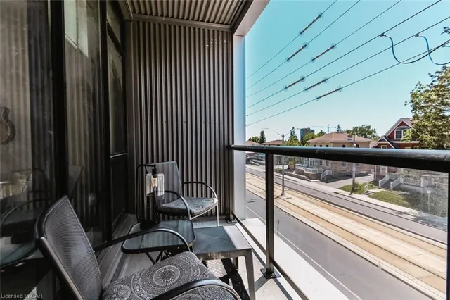 Additional image 15 of 690 KING St Unit 302