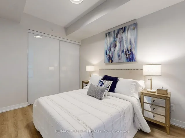 Additional image 20 of 36 Howard Park Ave Unit 302