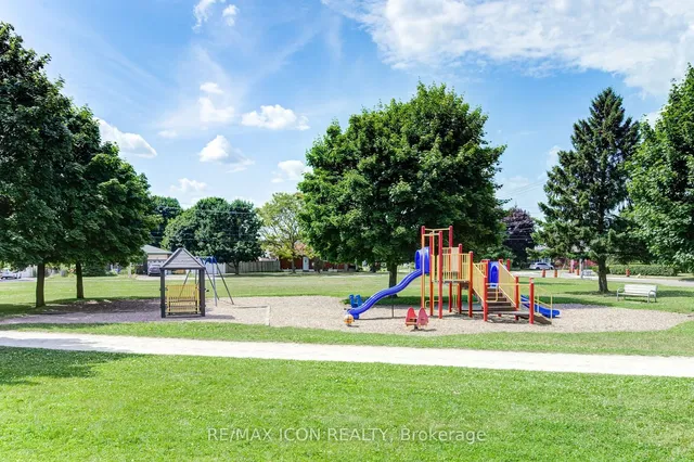 Additional image 24 of 565 Greenfield Ave Unit 601