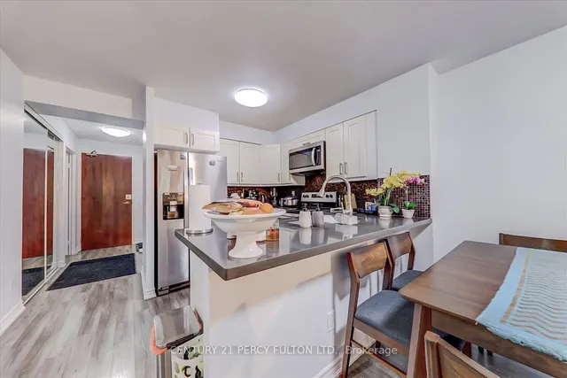 Additional image 9 of 750 Bay St Unit 709