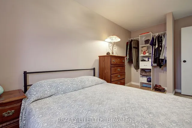 Additional image 22 of 293 Melrose St