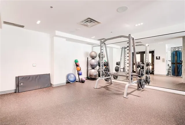 Additional image 31 of 15 Wellington St Unit 303