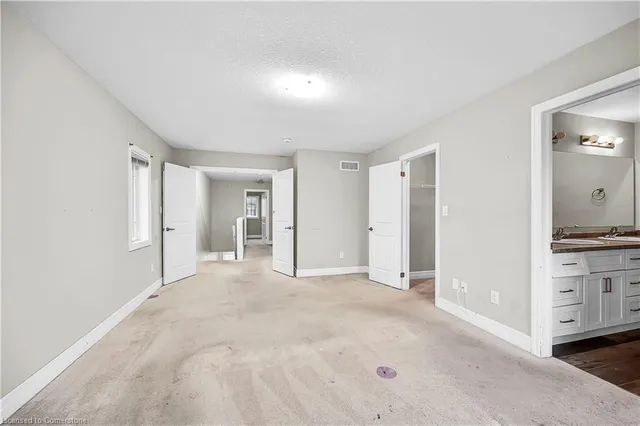 Additional image 22 of 31 Pondcliffe Drive Dr