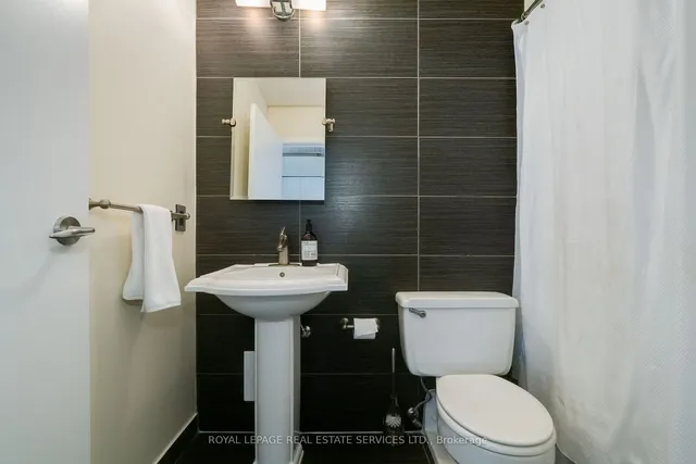 Additional image 23 of 781 King St Unit 406