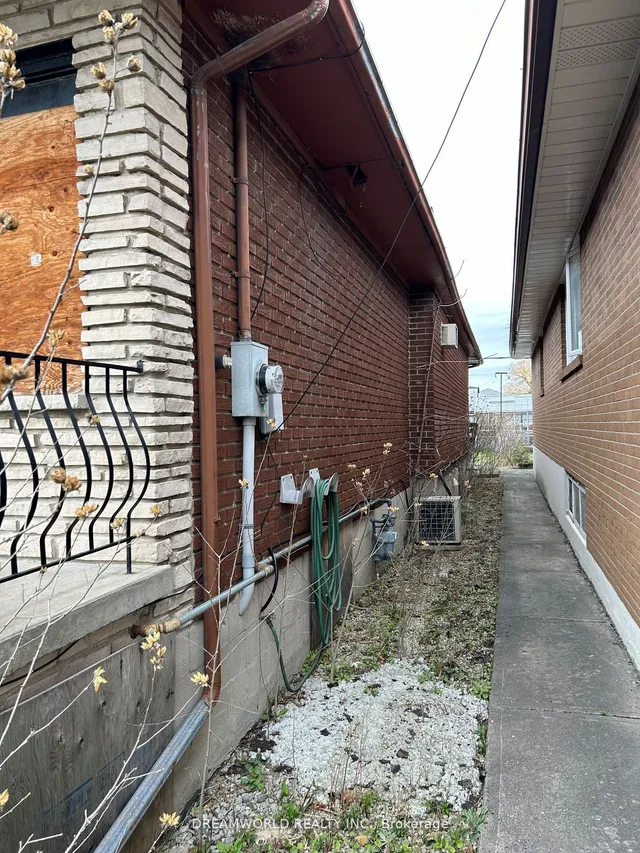 Additional image 7 of 242 Glen Park Ave