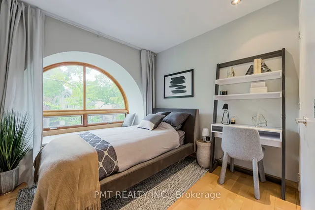 Additional image 29 of 19 Clarendon Ave