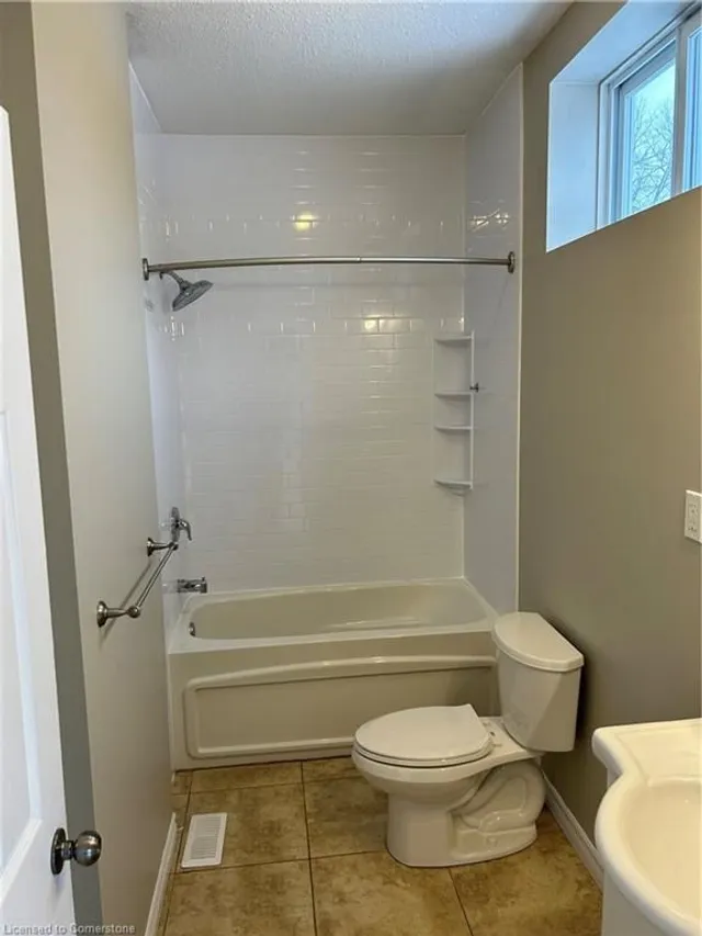 Additional image 25 of 203 Breithaupt St