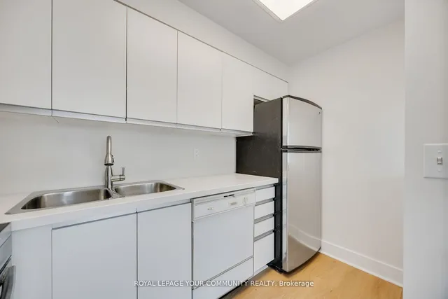 Additional image 10 of 1901 Yonge St Unit 902