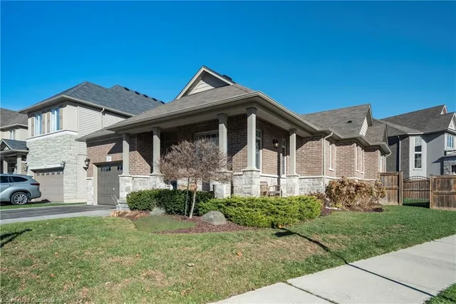 Additional image 3 of 219 Falconridge Dr