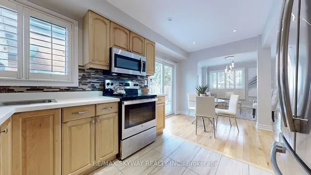 Additional image 7 of 38 Winter Gardens Tr