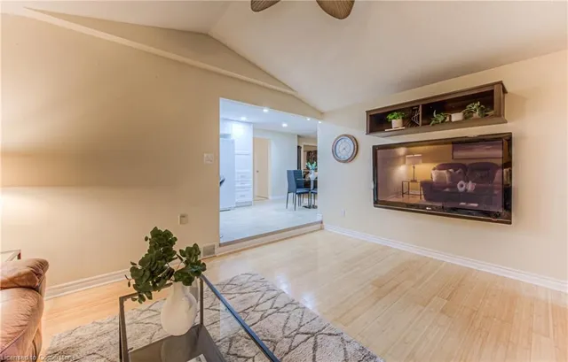 Additional image 23 of 6 Fran Ellen Cres