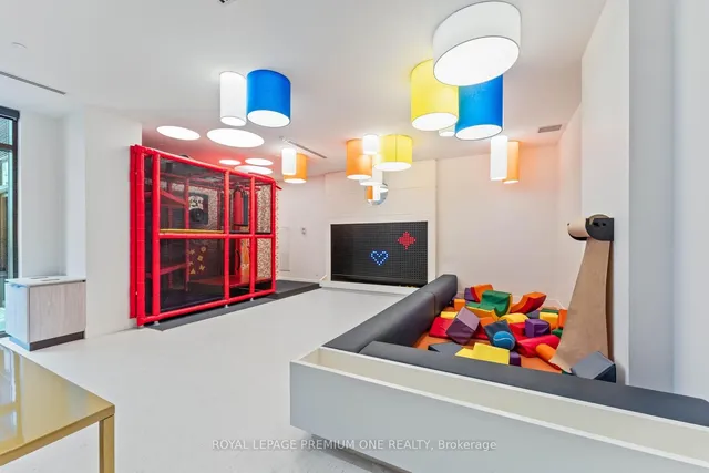 Additional image 21 of 130 River St Unit 1411