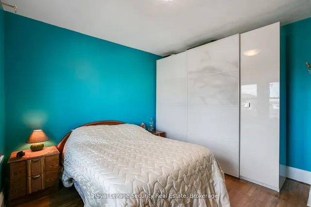 Additional image 17 of 94 Fairbank Ave