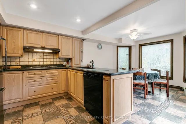 Additional image 20 of 7 Canton Ave