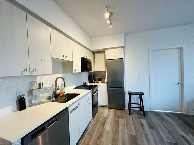 Additional image 18 of 5 Wellington St Unit 612