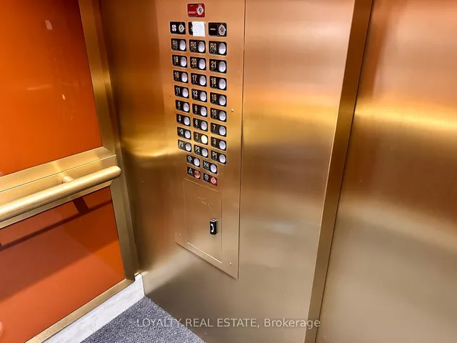 Additional image 10 of 8 Lee Centre Dr Unit 2009