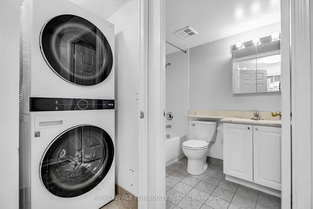 Additional image 19 of 17 Michael Power Pl Unit 505