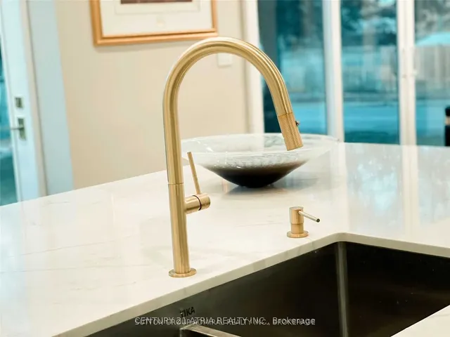 Additional image 9 of 386 Connaught Ave