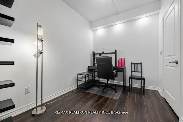 Additional image 16 of 386 Yonge St Unit 4508