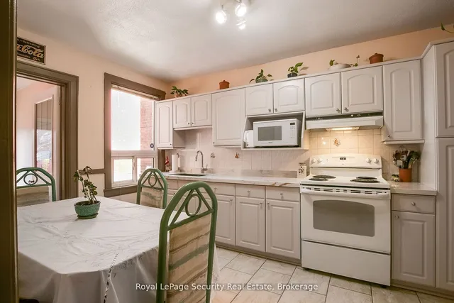 Additional image 10 of 94 Fairbank Ave