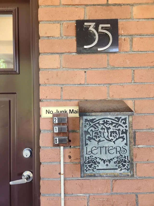 Additional image 40 of 35 Columbine Ave