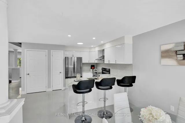 Additional image 17 of 92 Pebblecreek Dr