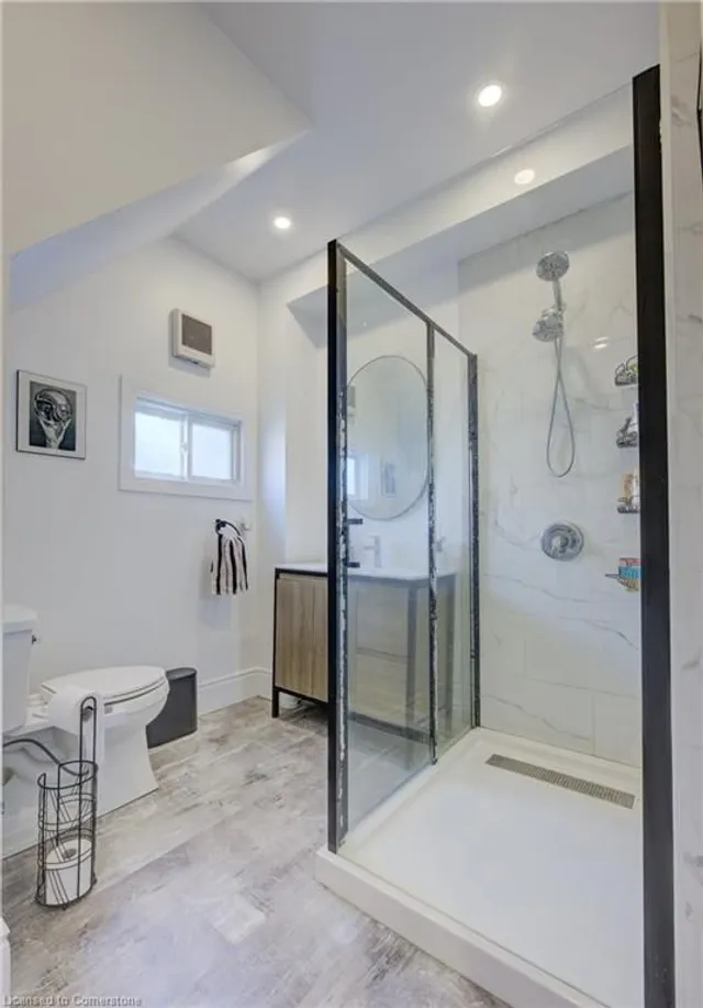 Additional image 16 of 52 Henry St