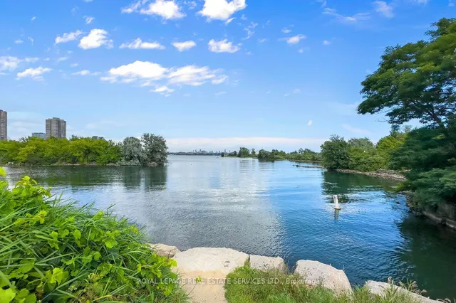 Additional image 24 of 16 Brookers Lane Unit 1804