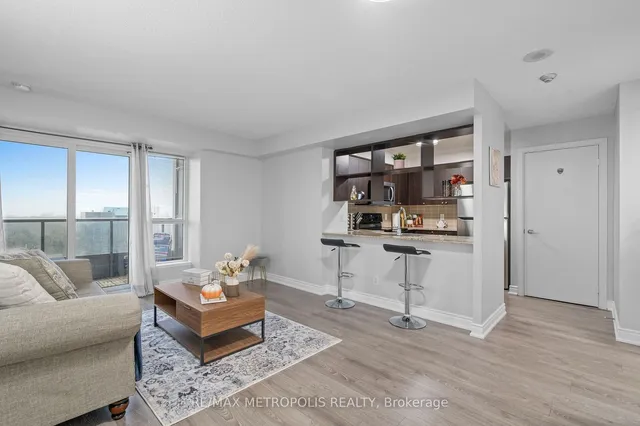 Additional image 7 of 151 Village Green Sq Unit 2103