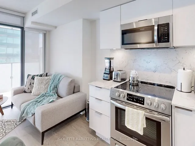 Additional image 12 of 25 Richmond St Unit 1411