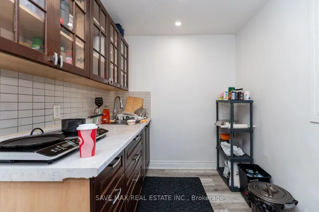 Additional image 31 of 219 Franklin St