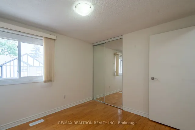 Additional image 22 of 2 Dailing Gate Unit 9