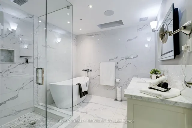 Additional image 33 of 588 Annette St Unit 503