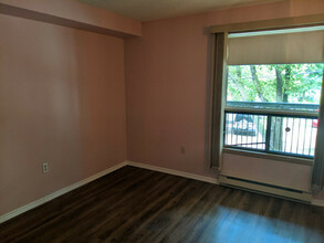 Additional image 4 of 9 Arden Ave