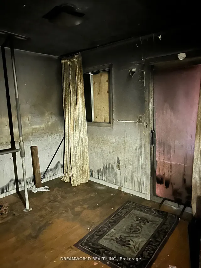 Additional image 5 of 242 Glen Park Ave