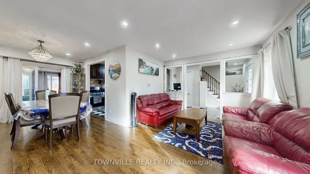 Additional image 2 of 24 Avening Dr