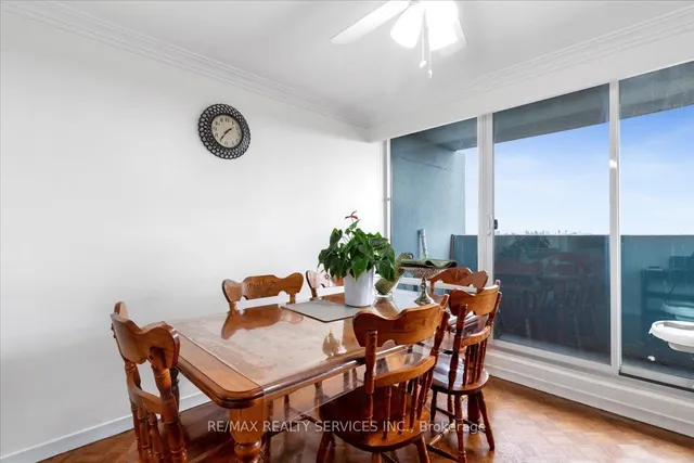 Additional image 10 of 3555 BATHURST St Unit 801